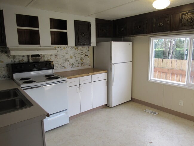 Photo - 5692 Northwest Dr