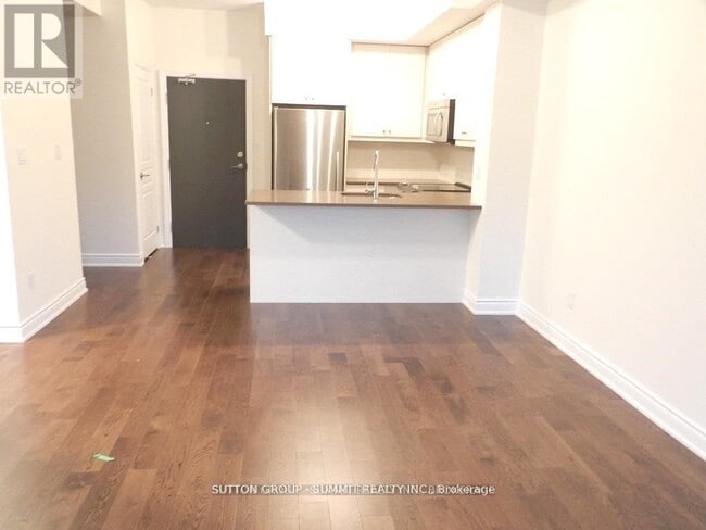 Photo - 3170 Erin Mills Pkwy Unit 112