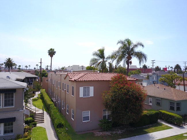 2010 Pine Avenue