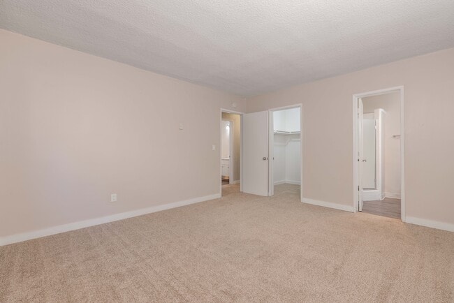 Villa Knolls Apartments
