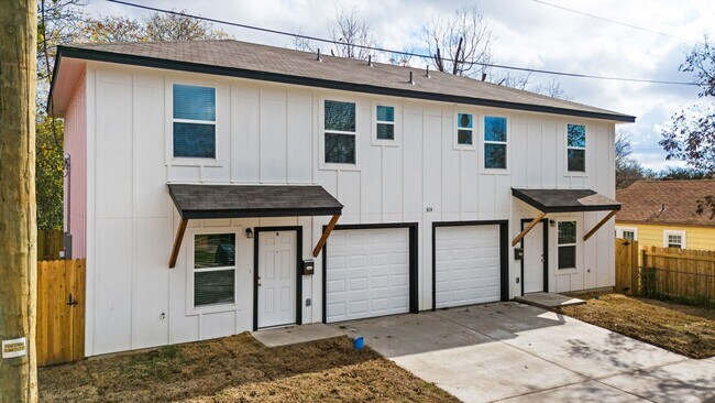 Photo - 304 Blair St Unit B