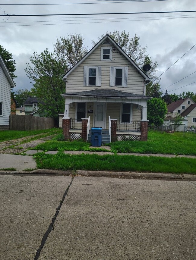 Building Photo - Section 8 Accepted! Rental