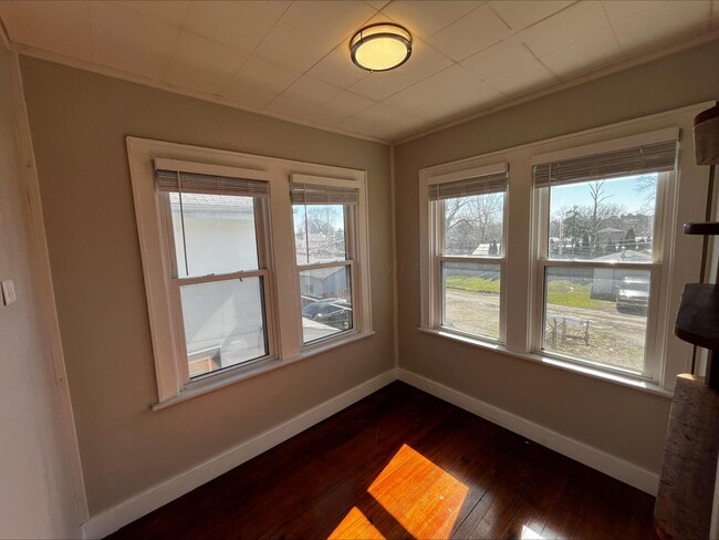 Photo - 2745 Steele Ave