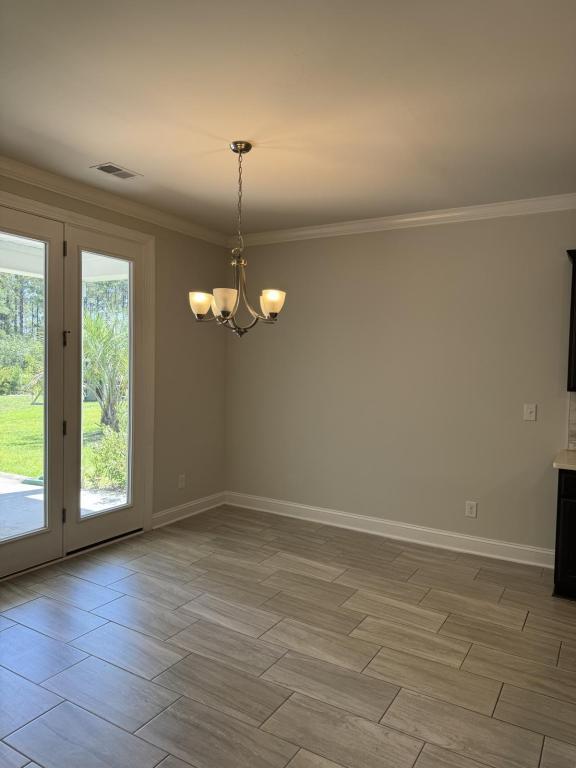 Photo - 2800 Scarecrow Way