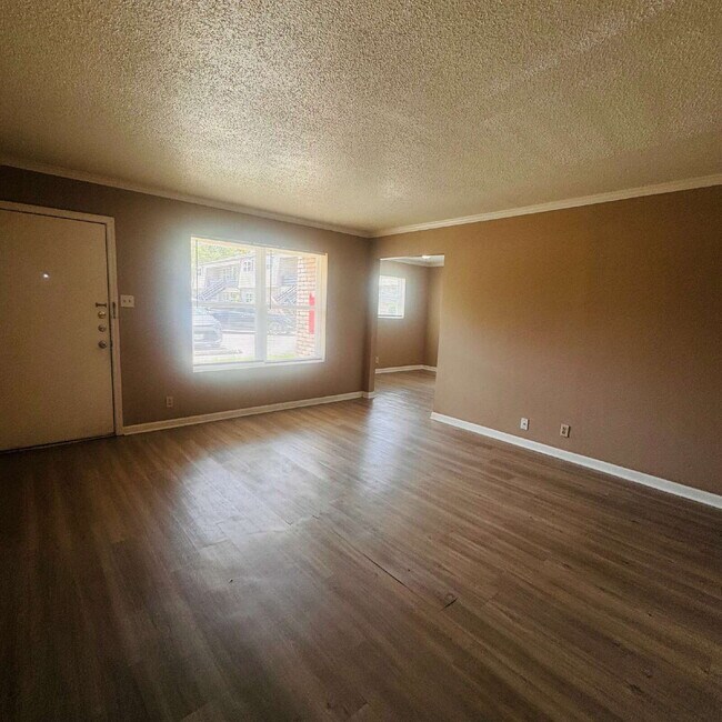 Welcome Home to your 2 Bedroom | 1 Bathroom Apartment Home located at Chateau Royal in Orange, TX!