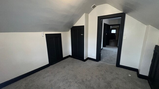3328 N 38th St Unidad whole house