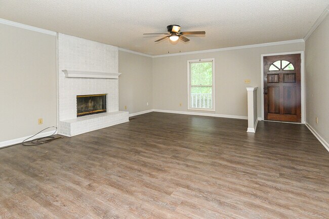 Photo - 157 Greenwood Dr