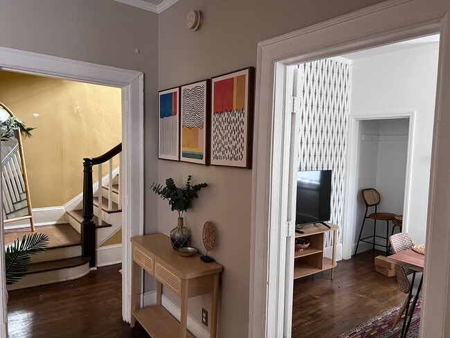 Photo - 203 W Trinity Ave