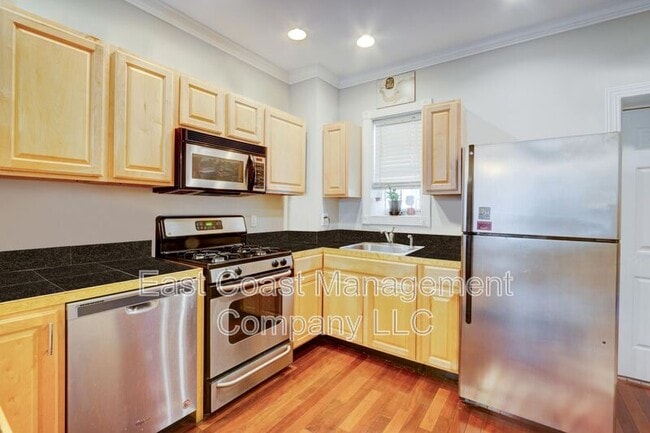 Building Photo - 1122 Scott St Rental