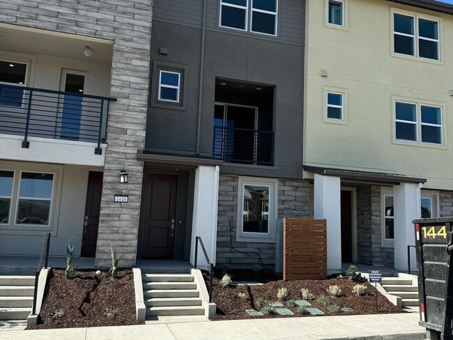 Photo - 1416 Venice Ter