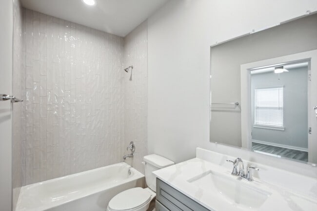 Photo - 5751 Spring Stuebner Rd