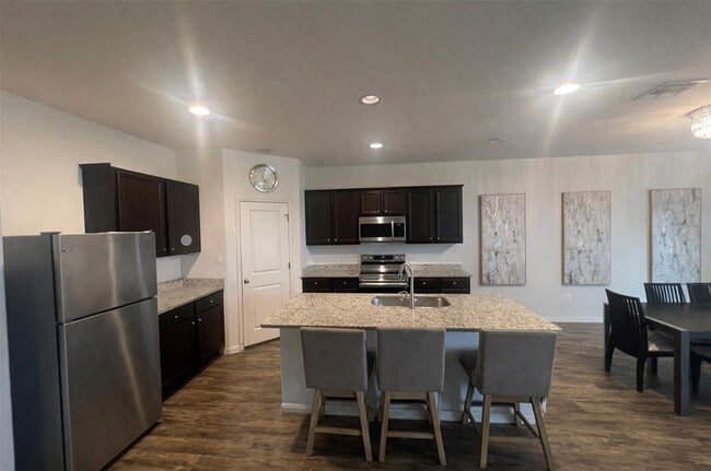 Photo - 14000 Mark Christopher Wy