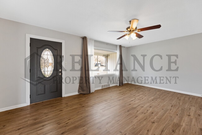 Photo - 216 N Tyler Rd
