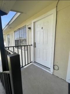 Building Photo - 2000 Randle St Rental