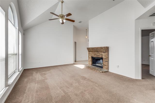 Photo - 920 Mossberg Ln