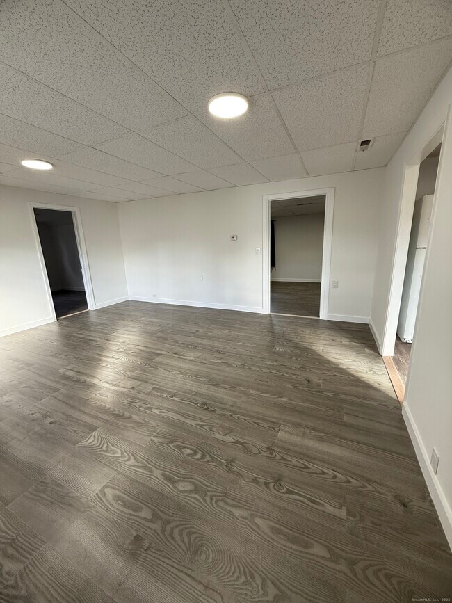 Photo - 74 Grove Beach Rd N