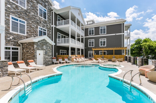 The Club at Waters Edge (Luxury Apartments)
