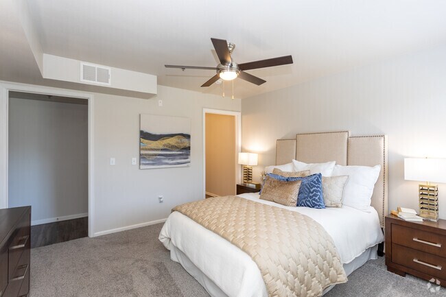 Hilltop - 1056SF - Bluffs at Castle Rock