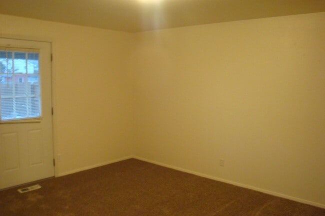 Photo - 2 Bed Duplex with Fenced Yard, Covered Patio & Water Included