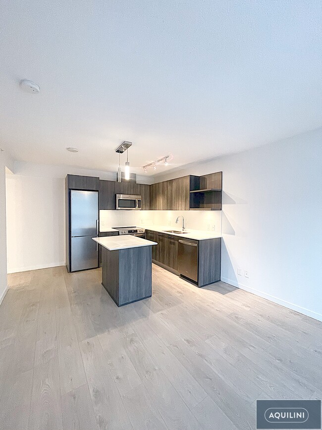 Building Photo - Centre South - 301 Unit 301