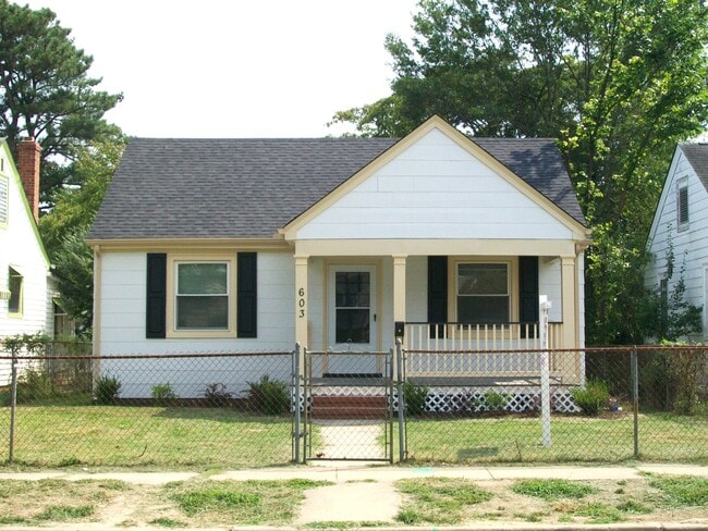 Building Photo - 1406 Milton St