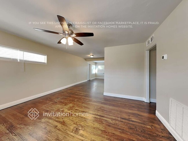 Photo - 5507 Riordan Way