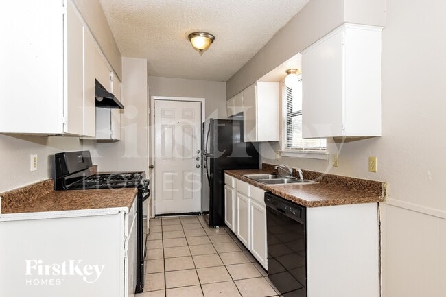 Photo - 14912 Oakwood Ln