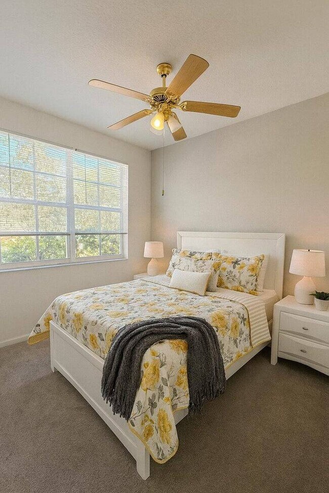 Photo - 1140 University Blvd