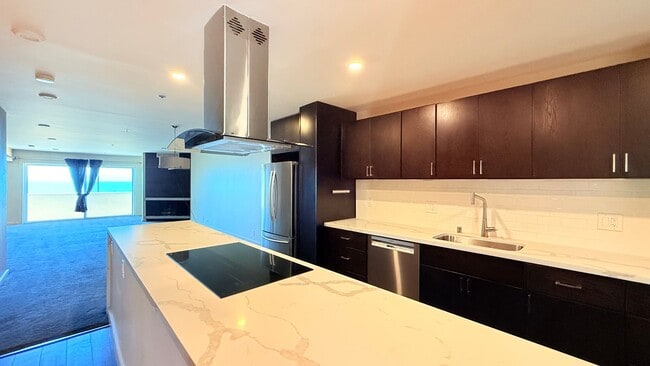 Photo - 933 Shore Line Dr