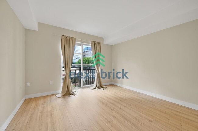 Photo - Charming Studio Condo in the Heart of Bellevue – Perfectly Cozy 422 Sq Ft Space! Unit A310