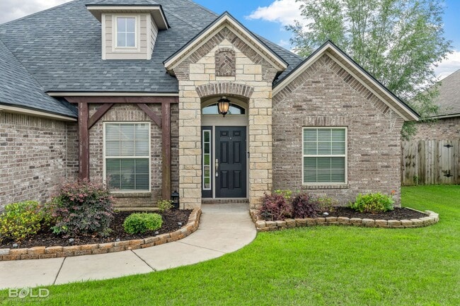 Photo - 619 Labarre Ln
