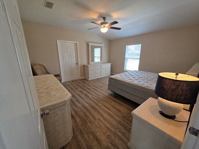 Photo - 5140 SE 29th St