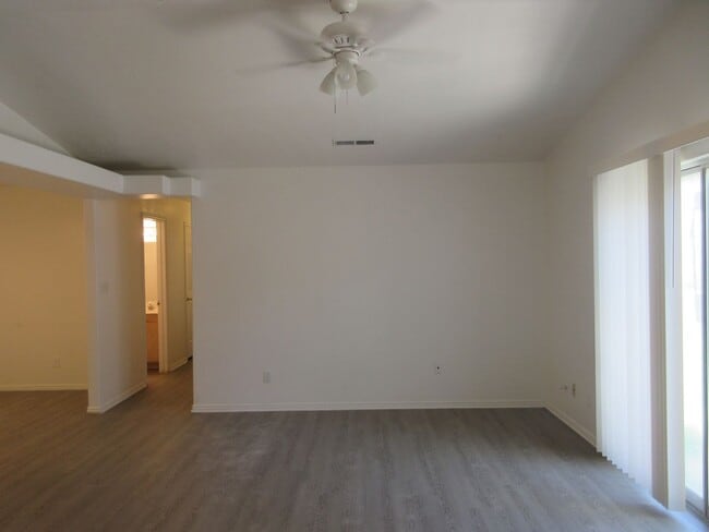 Photo - **Move-In Bonus!** 3 bed, 2 bath Twin Home
