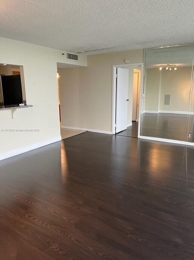 Photo - 7601 E Treasure Dr Unit 1814