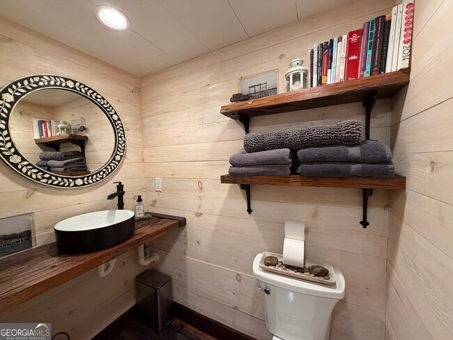 Photo - 85 Dixieland Ln