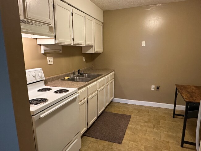 Photo - 1392 Summit St Unidad A