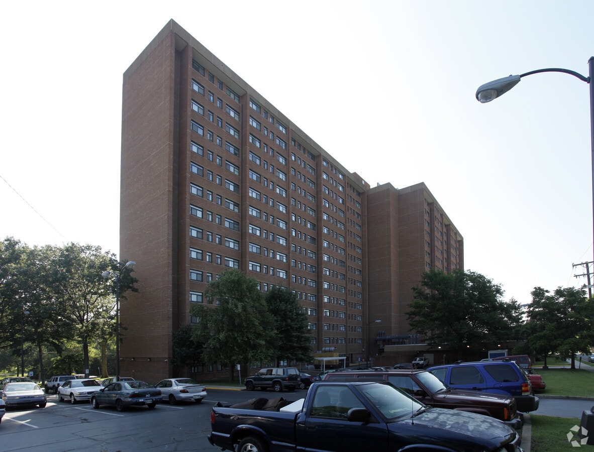 Photo - Parthenon Towers