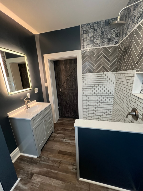 Building Photo - 100 S Broad St