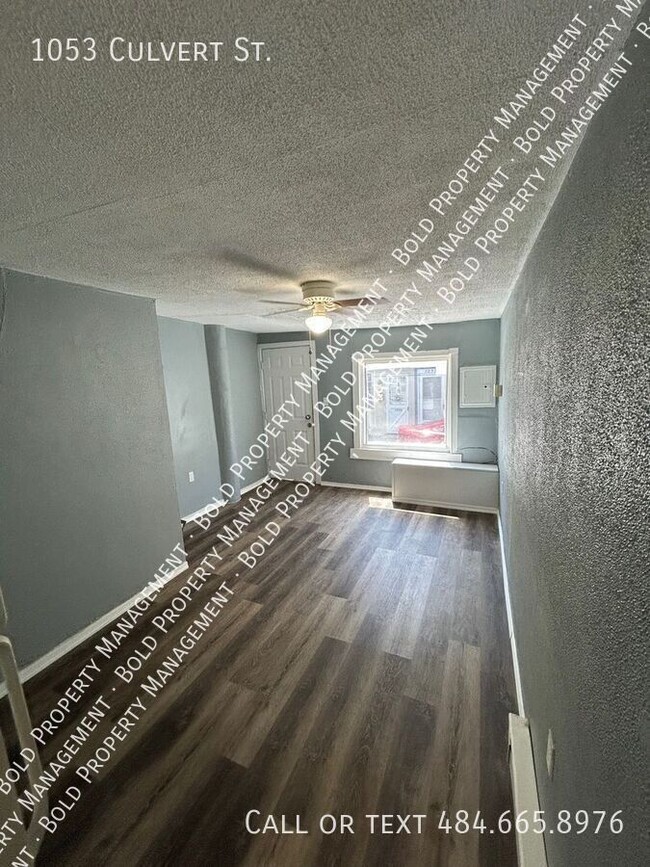 Photo - 1053 Culvert St House