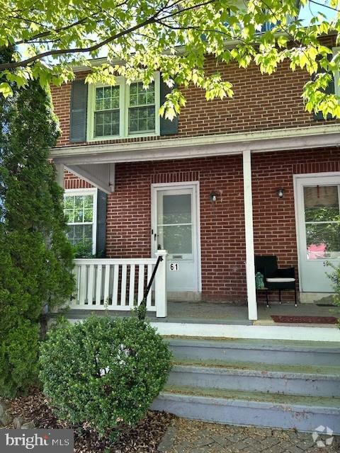 Building Photo - 61 N Hull St Rental