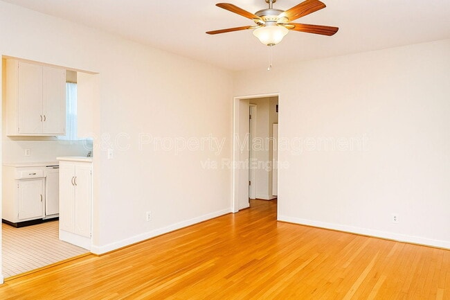 Photo - 3240 Del Vina St