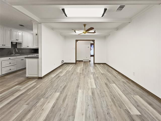 Photo - 609 NW Lorna St