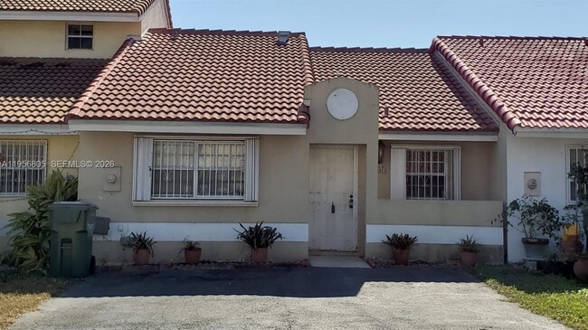 Building Photo - 1280 SE 9th St