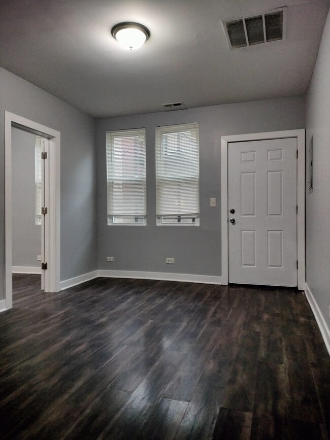 Photo - 4802 S Winchester Ave