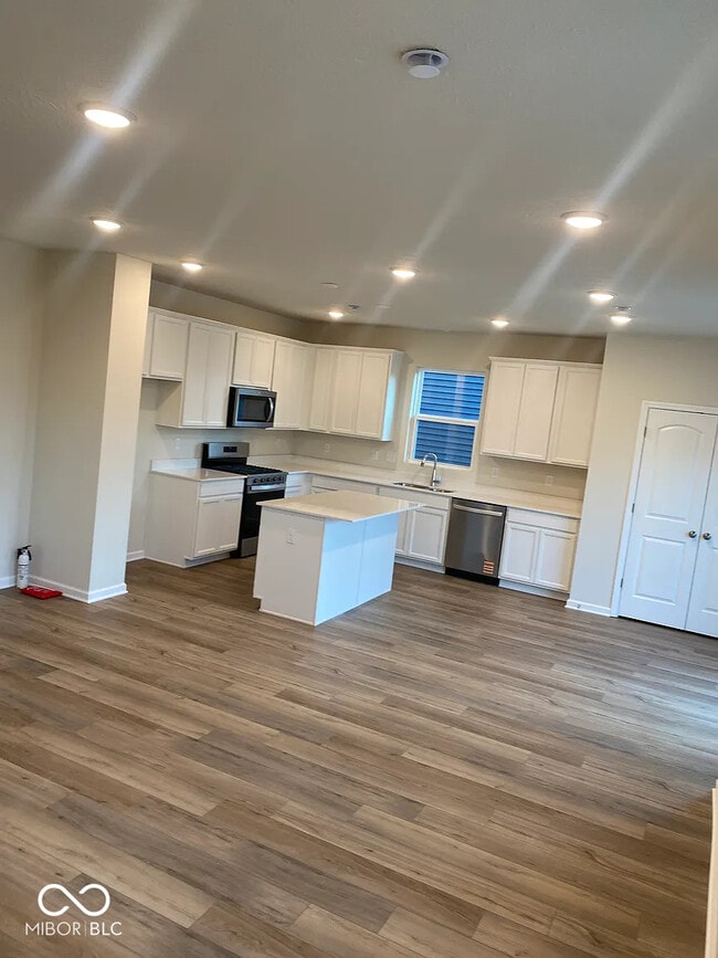 Photo - 3872 Riverstone Dr