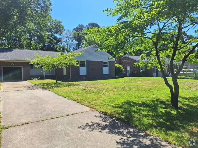 Building Photo - 3 bedroom /2 full bathroom- Yorktown Rental