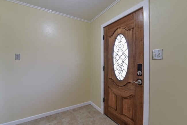 Photo - 7233 Overhill Rd