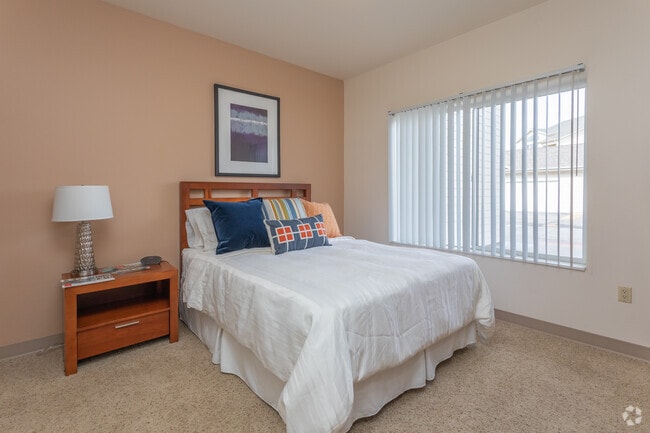 The Landings at Eagleridge Apartments