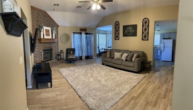 Photo - 10413 NW 45th St