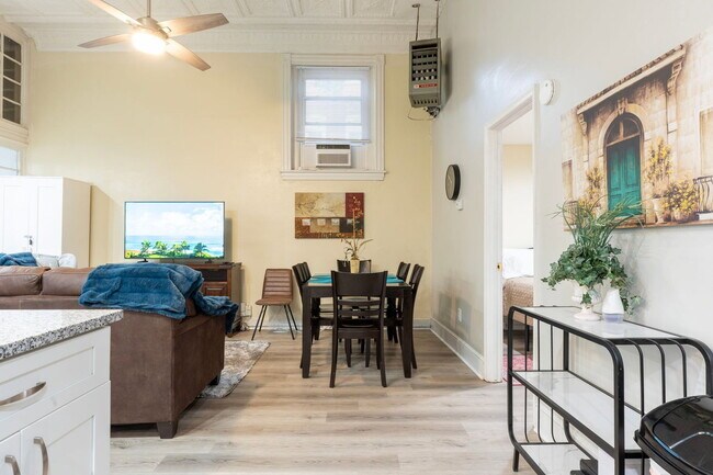 Photo - 1601 W Cary St Unit 1